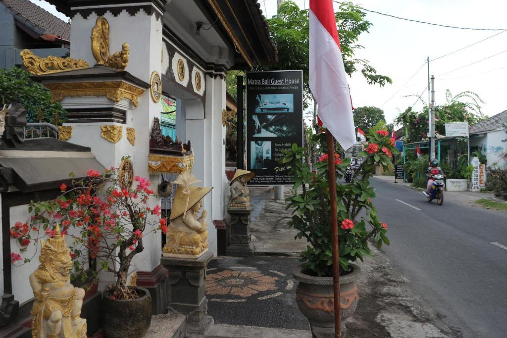 Matra Bali Guesthouse Canggu  Bagian luar foto
